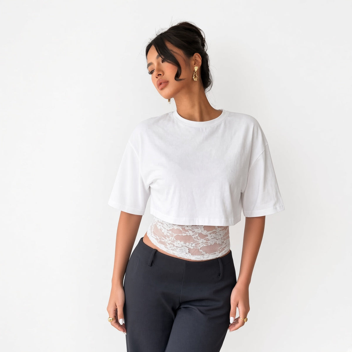 Amélie · Camiseta corta superpuesta con cintura de encaje