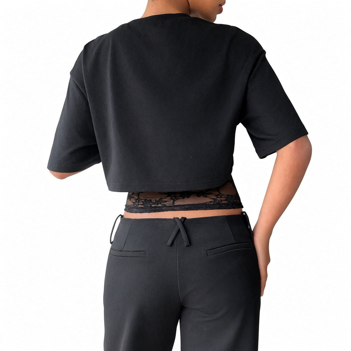 Amélie · Camiseta corta superpuesta con cintura de encaje