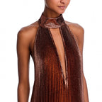 Amélie · Vestido largo halter plisado metalizado
