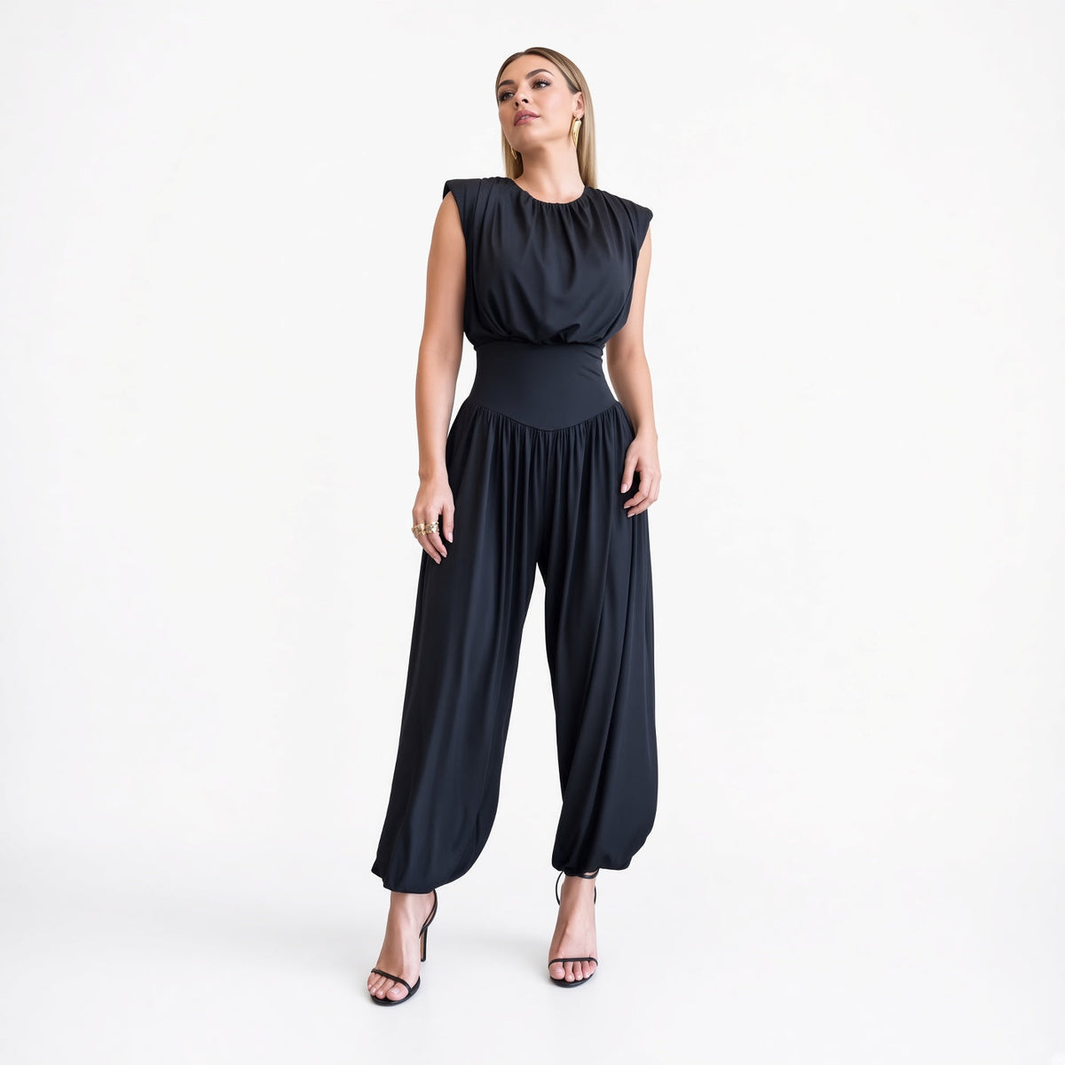Amélie · Mono estilo harén con hombreras