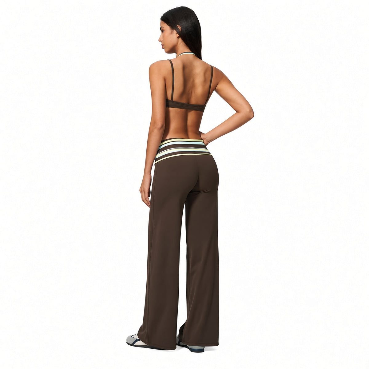 Amélie · Conjunto deportivo de lunares con sujetador incorporado y pantalón ancho