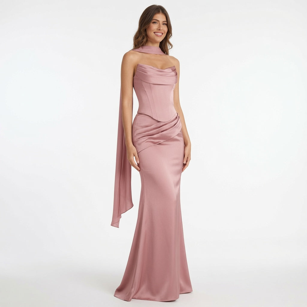 Amélie · Vestido de sirena de satén con pañuelo, hecho a medida