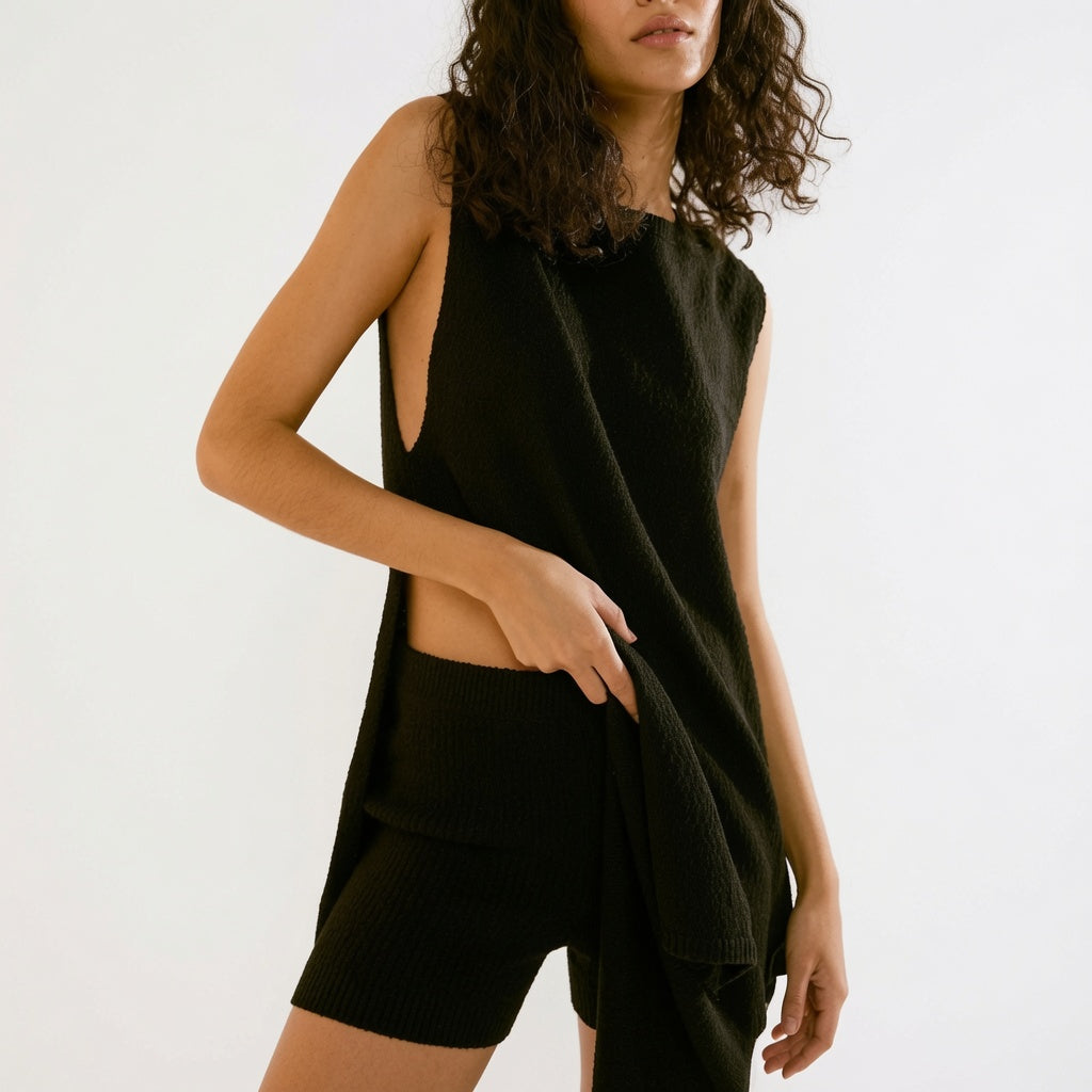 Amélie · Conjunto de punto con abertura lateral
