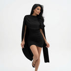 Amélie · Vestido corto plisado con capa superpuesta