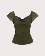 Camiseta verde de malla fruncida con cuello drapeado
