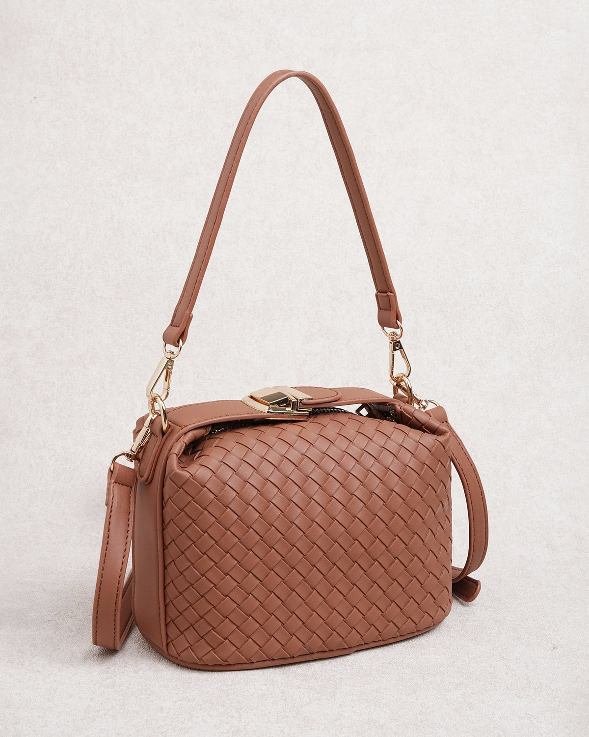 Bolso de piel caramelo