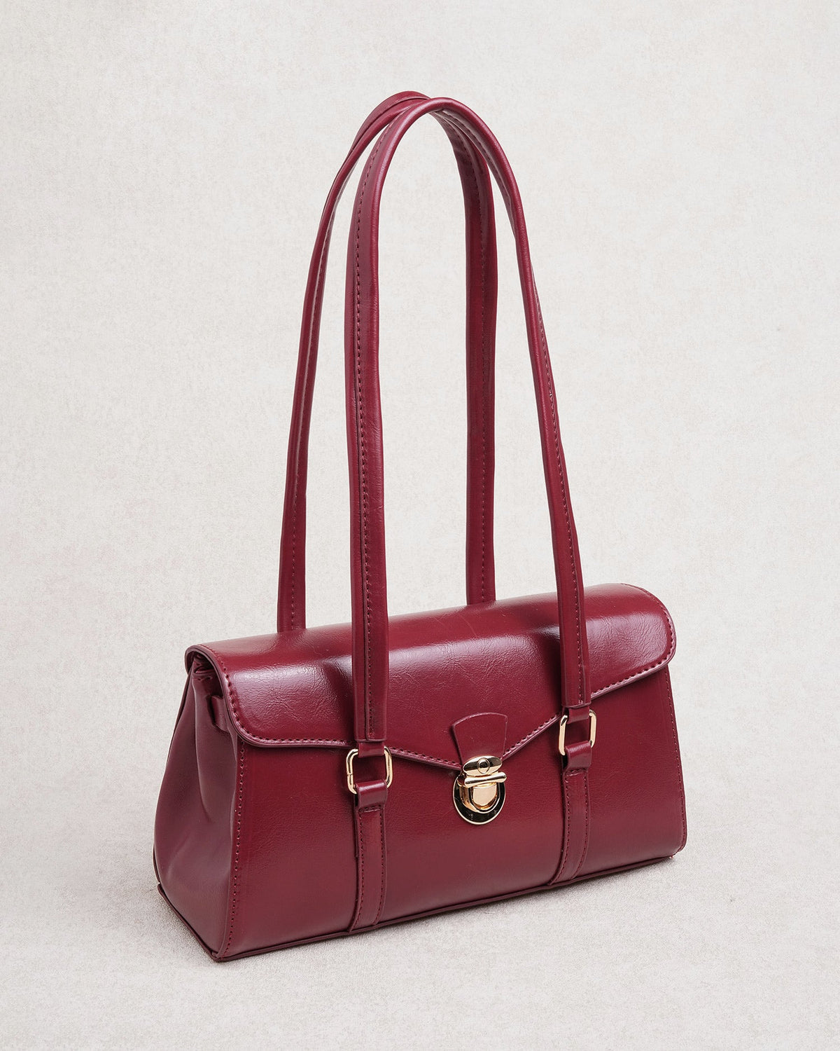Bolso de piel rojo