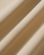 Pantalón recto caqui con cinturón y bolsillos