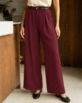 Pantalón casual rojo con cremallera y bolsillos
