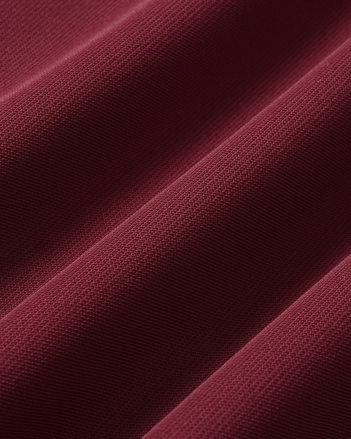 Pantalón casual rojo con cremallera y bolsillos