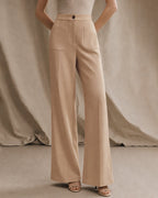 Pantalón casual caqui con cintura elástica y bolsillos