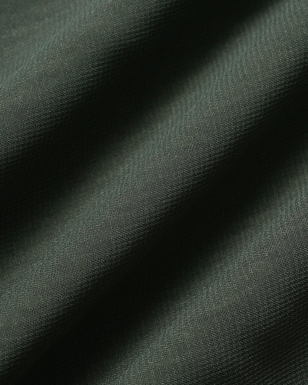 Vestido corto verde de gasa con escote corazón