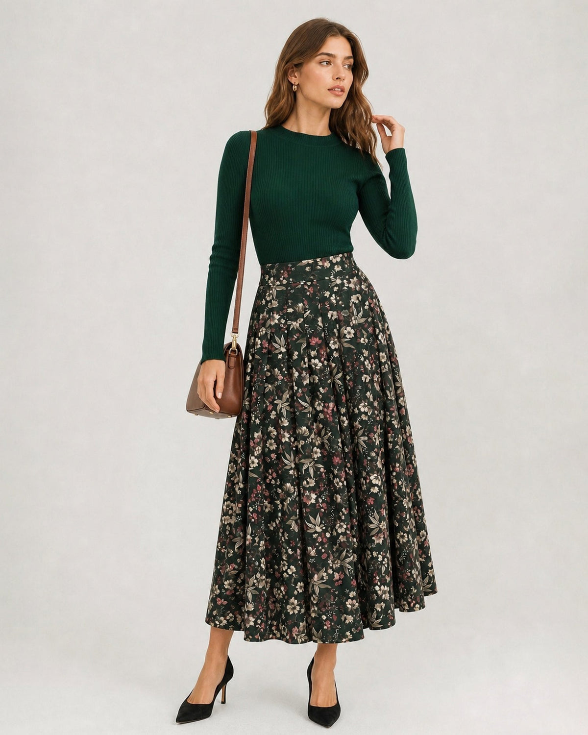 Falda midi verde plisada de flores con abertura
