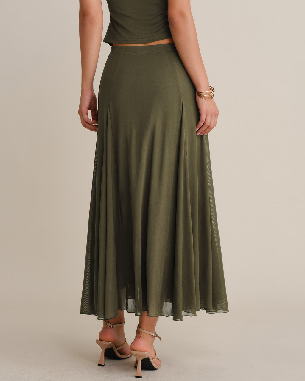 Falda midi verde de malla con cintura elástica