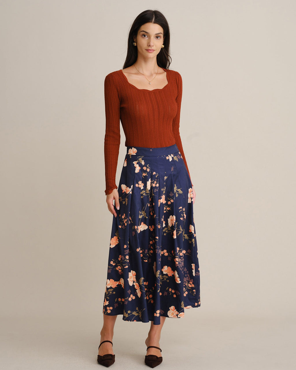 Falda midi azul marino de flores con cintura elástica